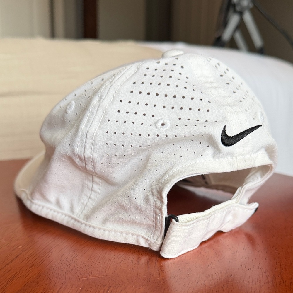 Nike White TW Logo Golf/Running Hat - Picture 3 of 4